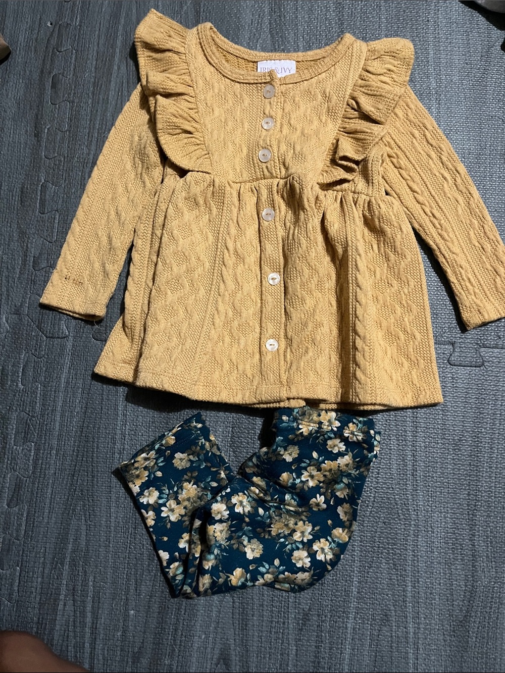 iris & ivy Mustard Cable Knit Ruffle Top with Teal Floral Leggings Set